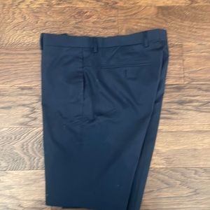 Theory dress shorts. Size 42 navy
